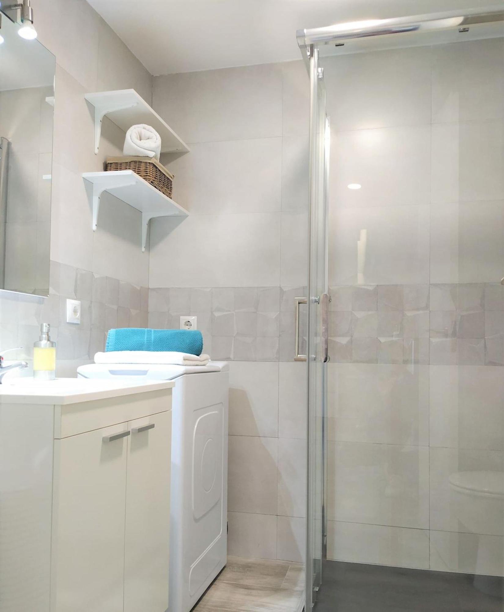 Deluxe Apartment In Benalbeach With Beach Views Benalmadena Ngoại thất bức ảnh